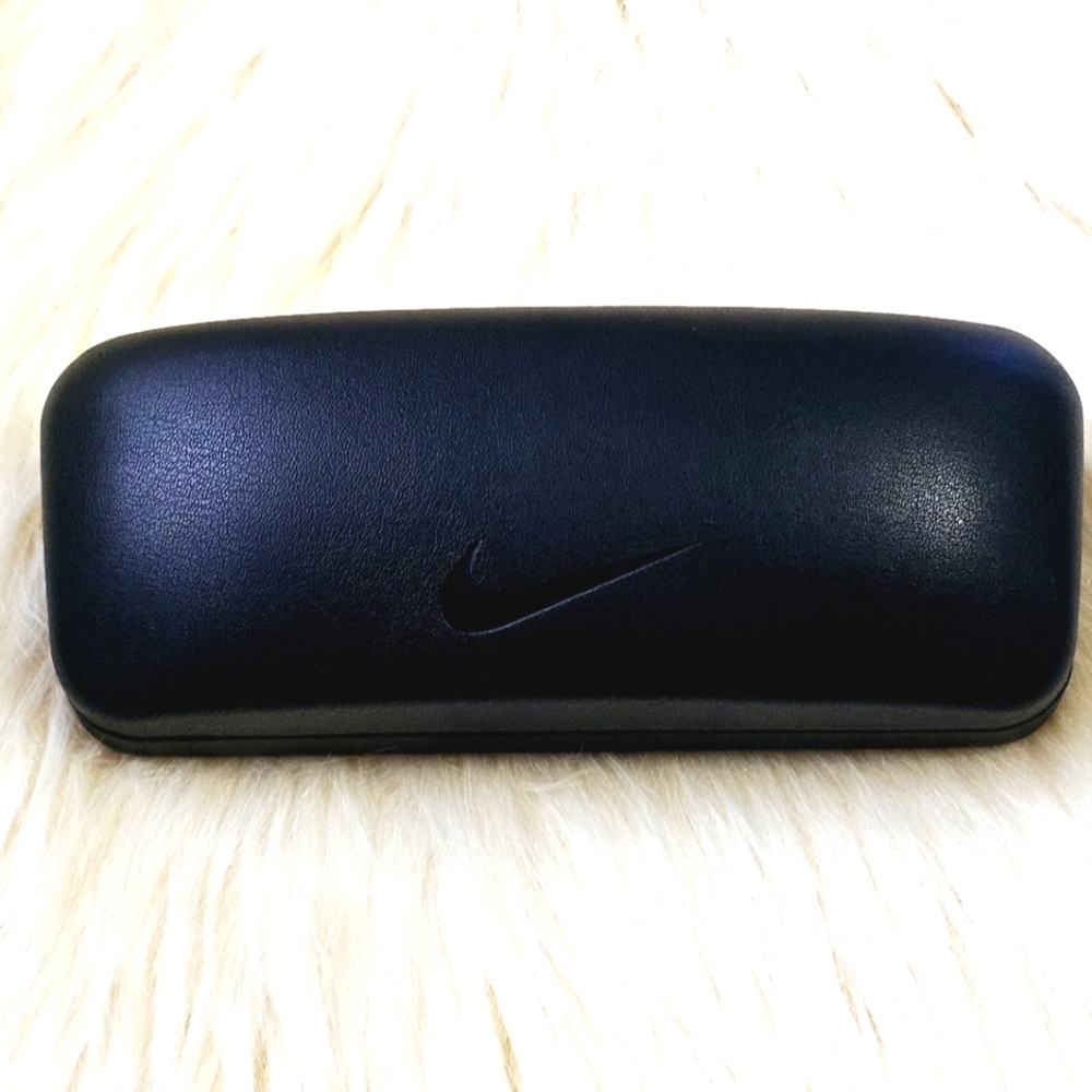 ❣️Nike Sunglasses Case❣️